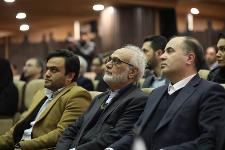 همایش ۴
